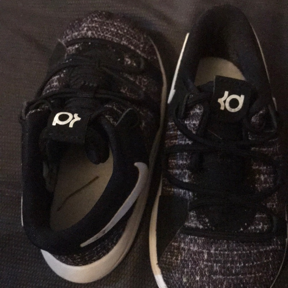 Shoes - Picture 3 of 3